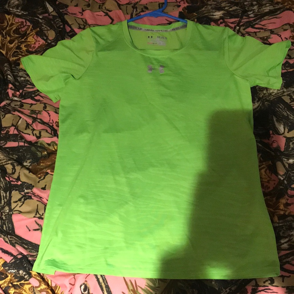 Kids under armor fitted T-shirts.